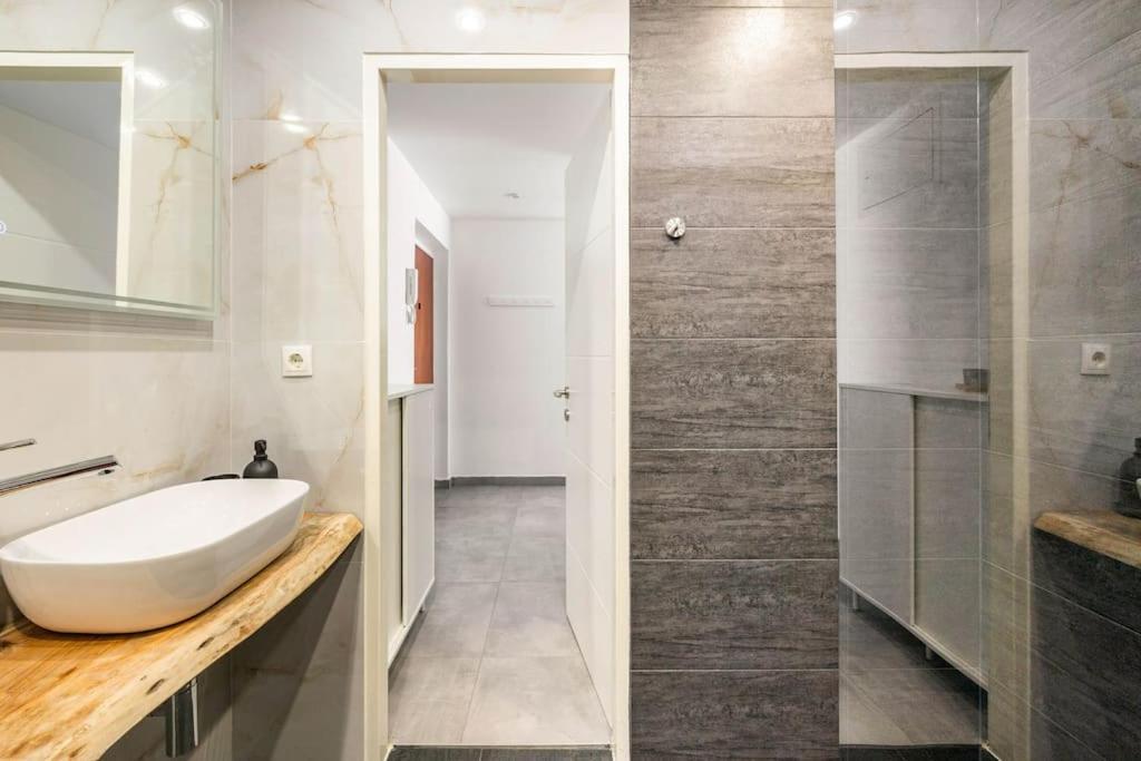 Cozy Renovated Apartment Close To Schoenbrunn Palace Wiedeń Zewnętrze zdjęcie